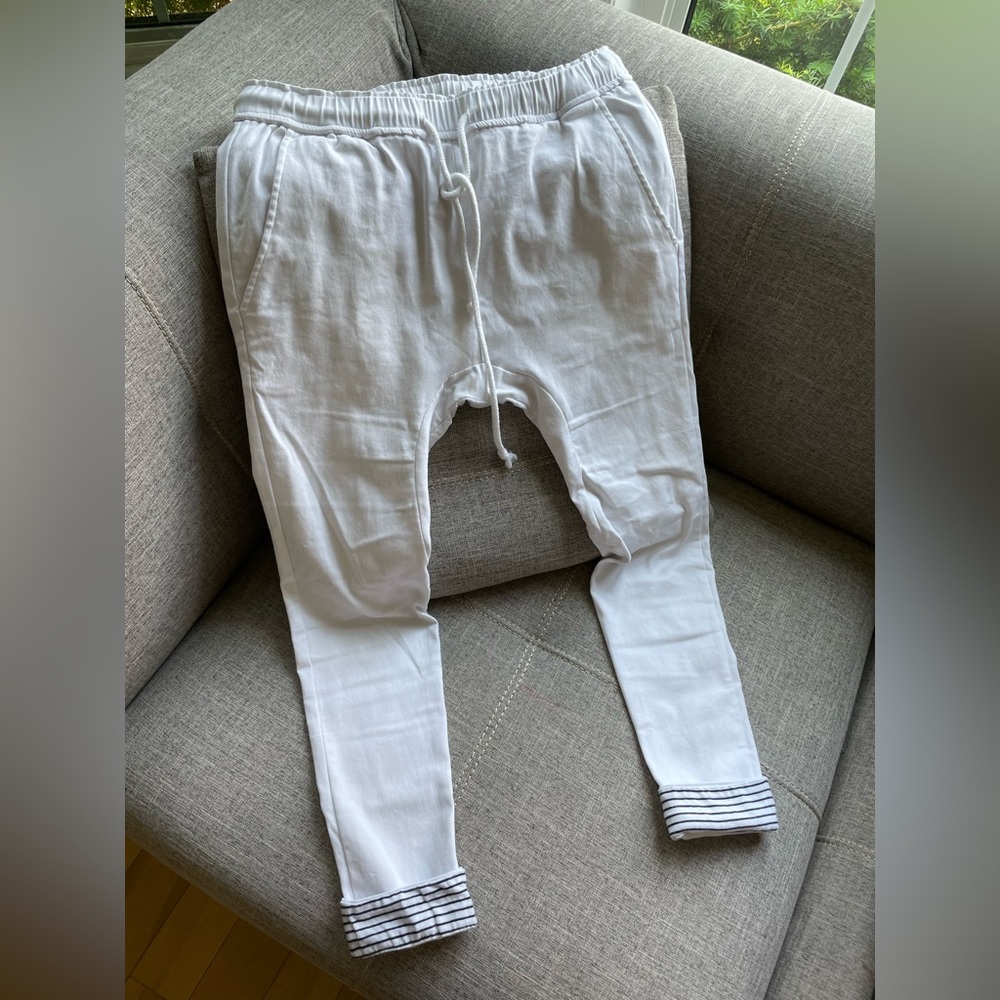 Legoe heritage white jogger